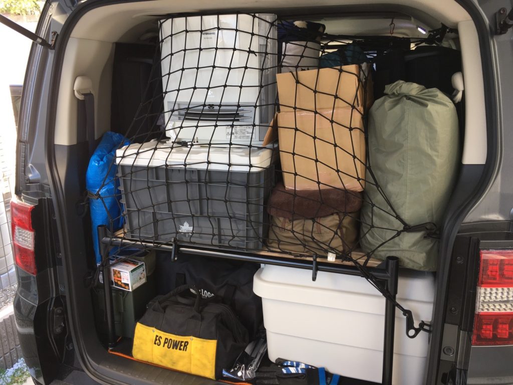 イレクターパイプで 車載棚 兼 キャンプラック をdiy デリカにキャンプ用品が載せやすくなりました