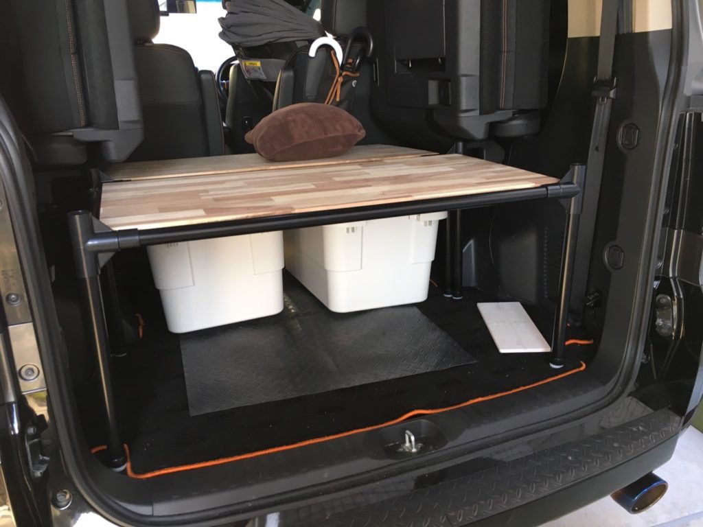 イレクターパイプで 車載棚 兼 キャンプラック をdiy デリカにキャンプ用品が載せやすくなりました